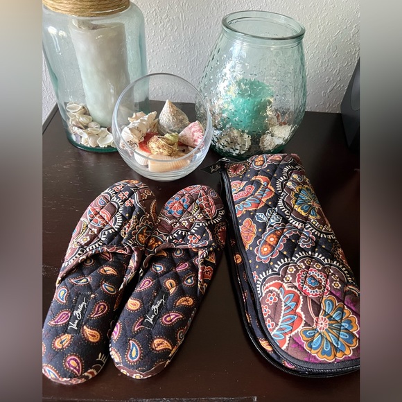 Vera Bradley slippers - Picture 2 of 7